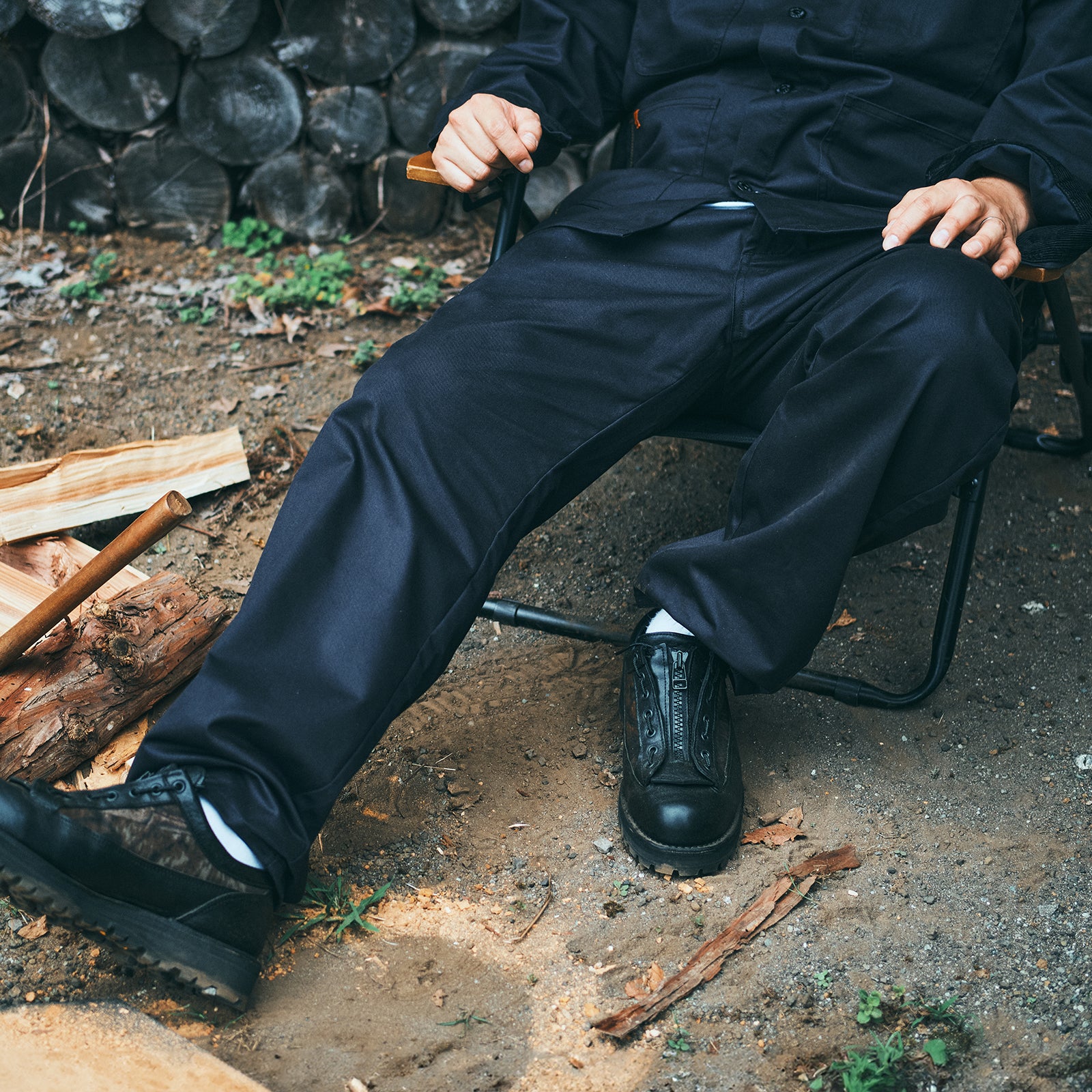 UNIVERSAL OVERALL × HILLS FIELD CAMP ADDICTIVE TUCK TAPERD ブラック