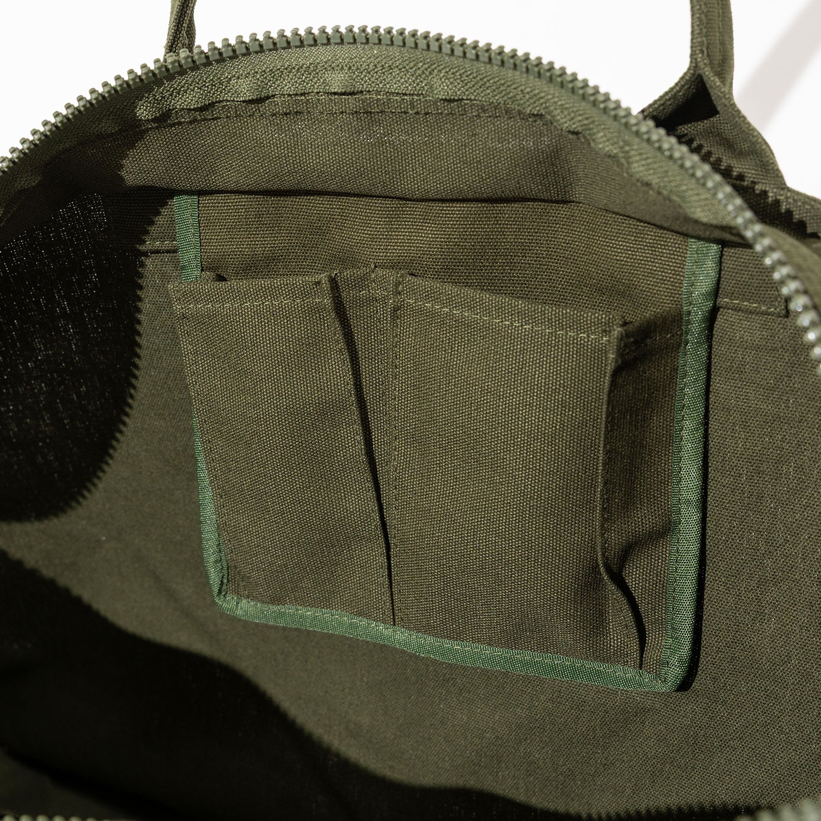 HILLS FIELD DRIP LOGO TOTE BAG オリーブ