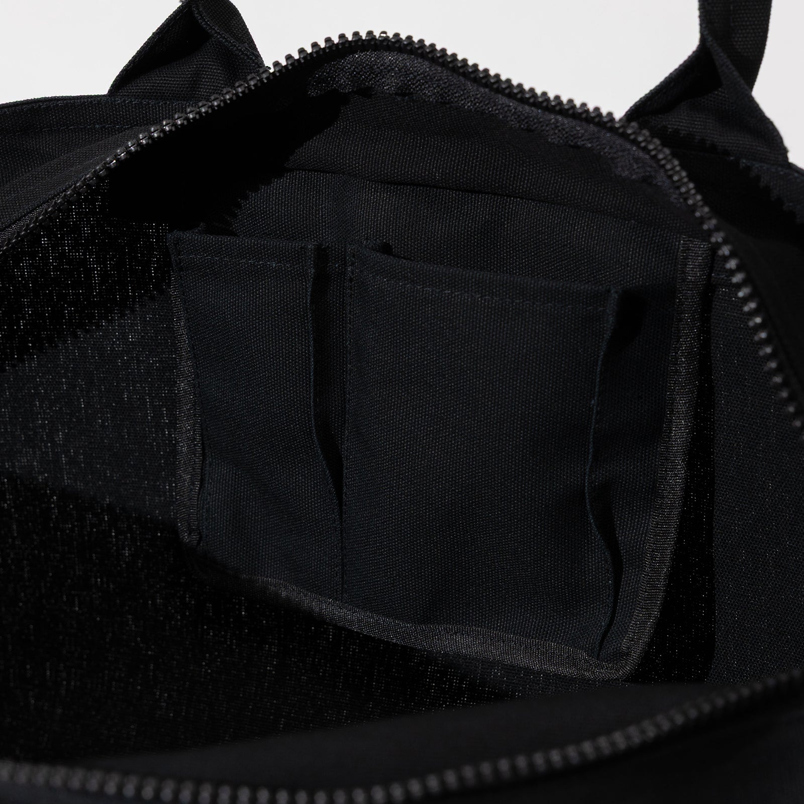 HILLS FIELD DRIP LOGO TOTE BAG ブラック