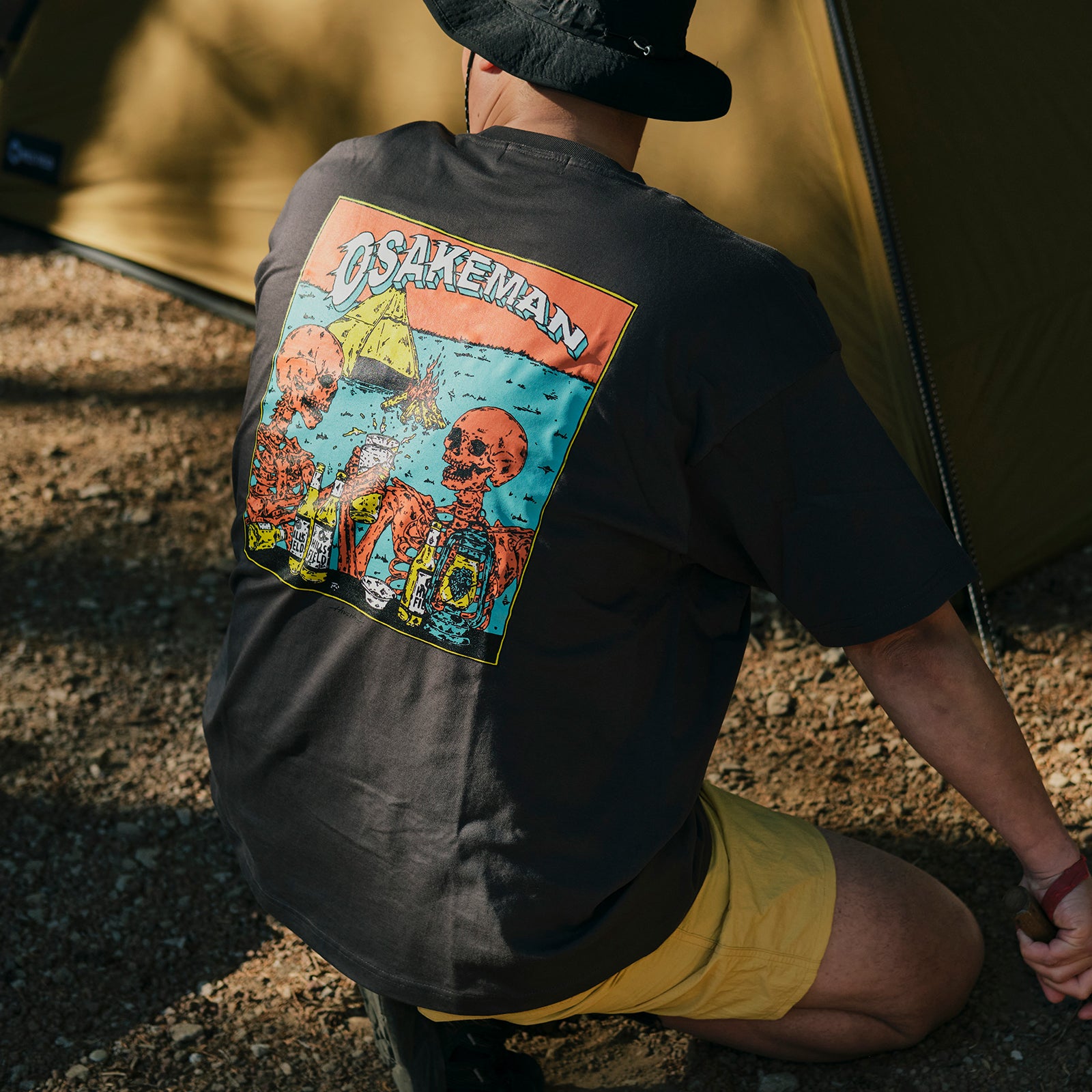 OSAKEMAN T-Shirt お酒マン Tシャツ チャコール – HILLS FIELD