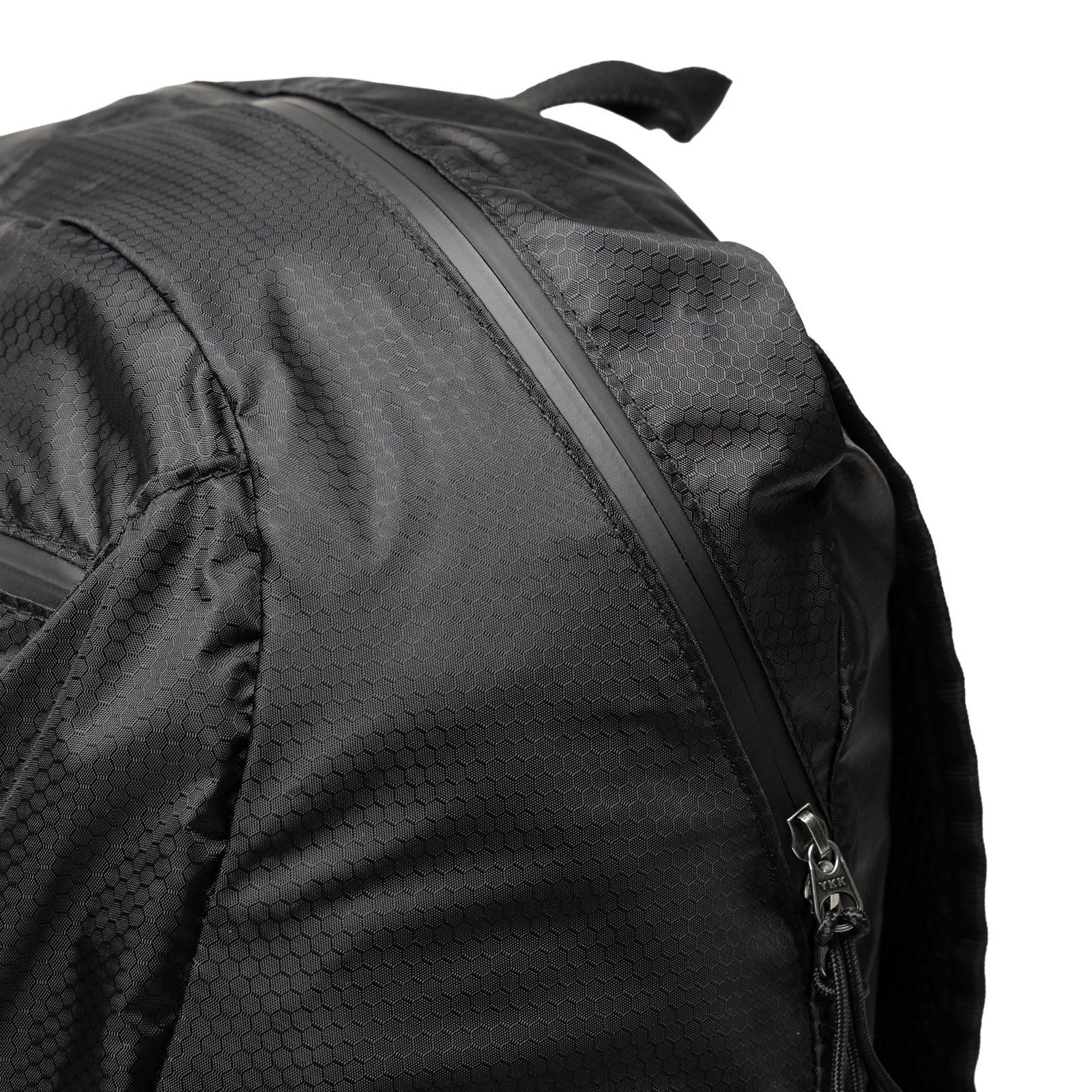PACKABLE NYLON DAYPACK 25L