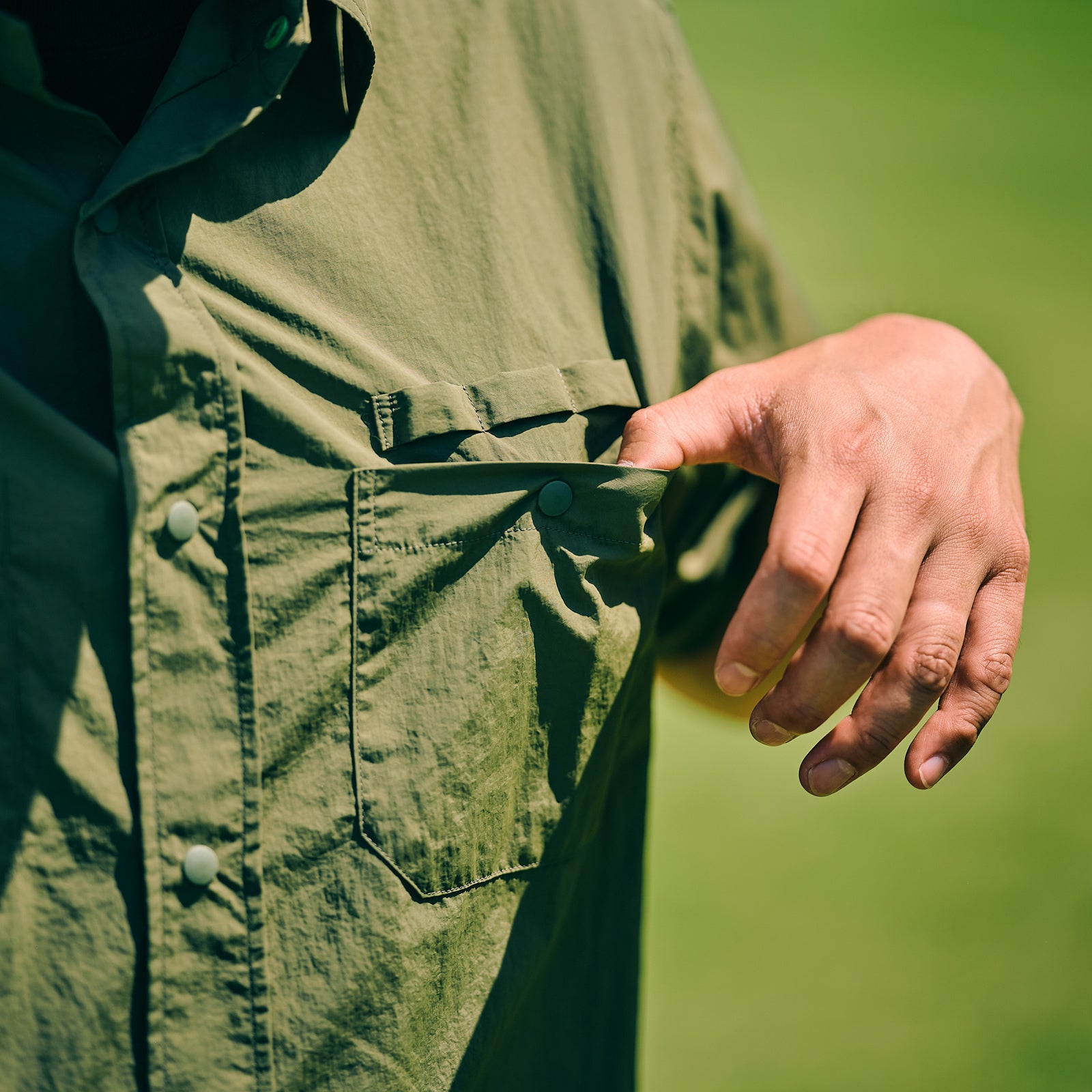 RECYCLED NYLON ORIGINAL S/S SHIRT カーキ
