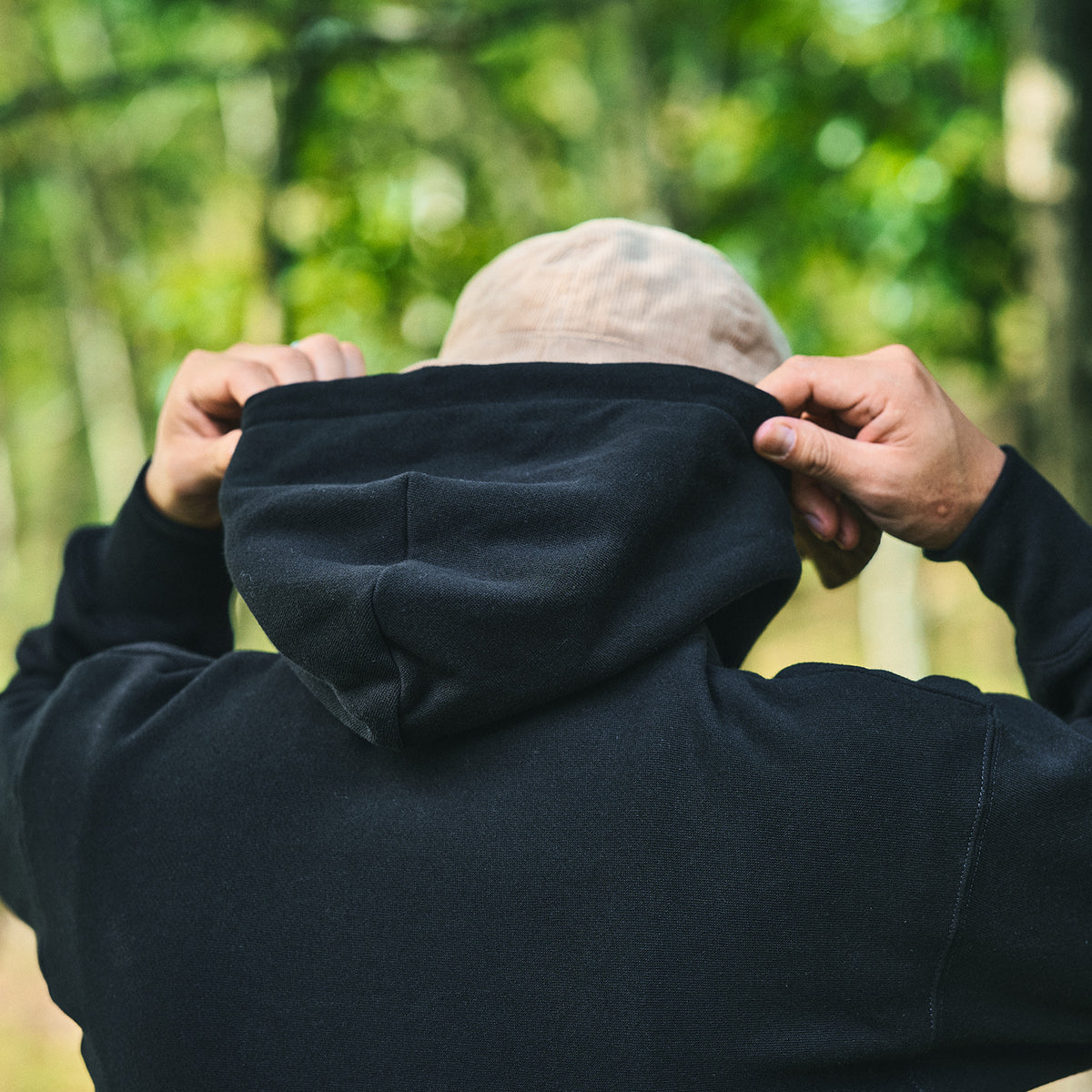 TOMOSHIBI TAKIBI HOODIE ブラック